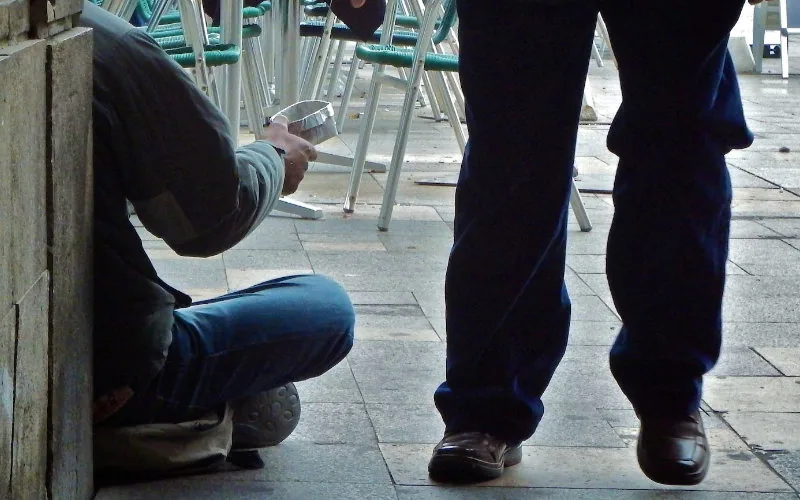 Alarma en Marruecos : Auge de la mendicidad desafía medidas sociales en vísperas del Eid al-Adha