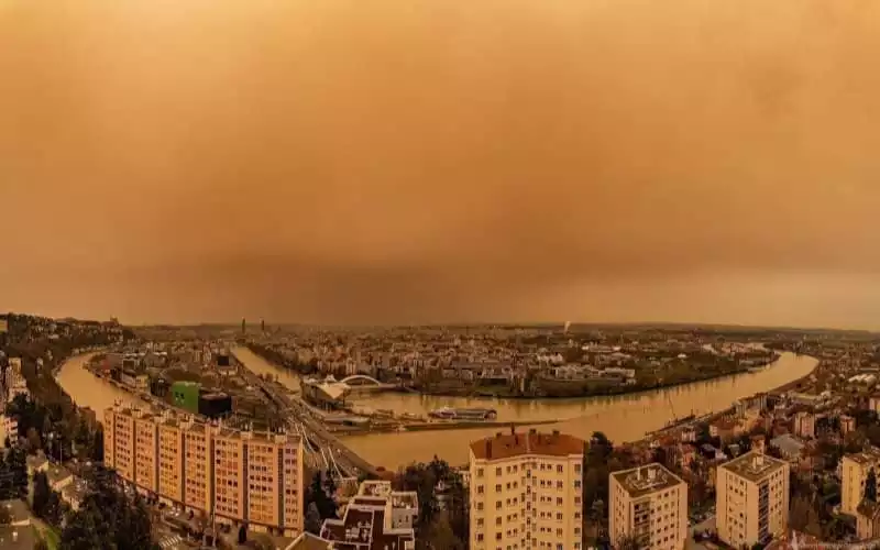 Alerta en Lyon : Polvo sahariano tiñe el cielo y amenaza la calidad del aire