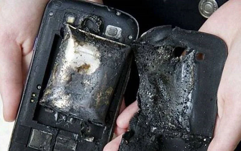 Alerta en Marruecos : Refuerzan controles de dispositivos electrónicos en aeropuertos tras incidente en Líbano