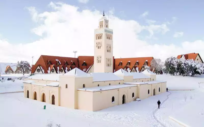 Alerta en Marruecos : Tormenta invernal azota con vientos de 100 km/h y hasta 50 cm de nieve