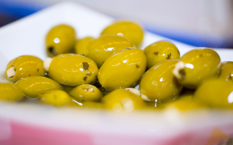Alerta sanitaria : Aceitunas marroquíes con aditivos ilegales llegan a España
