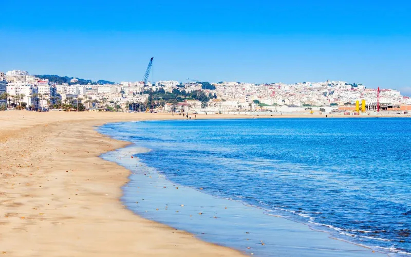 Alerta en Tánger : Playa Merkala sufre nuevo vertido de aguas residuales