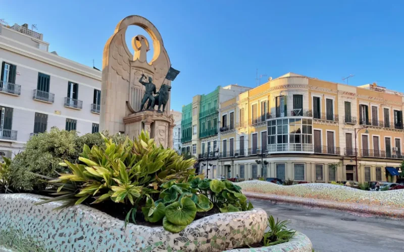 Alto responsable español califica a Sebta y Melilla de « colonias » y reclama un referéndum