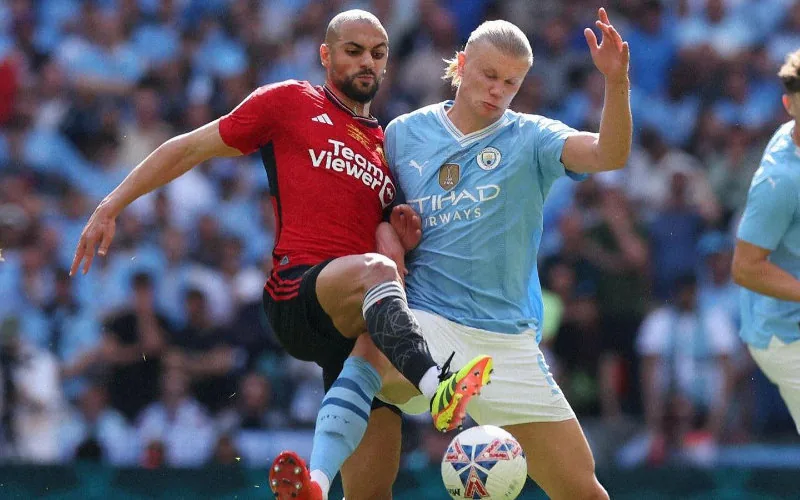 Amrabat en la cuerda floja : Exestrella del United cuestiona su futuro en Old Trafford