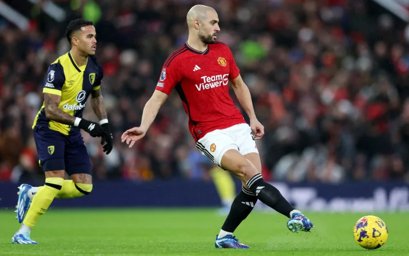 Amrabat bajo fuego : El rendimiento del marroquí cuestiona su fichaje por el Manchester United