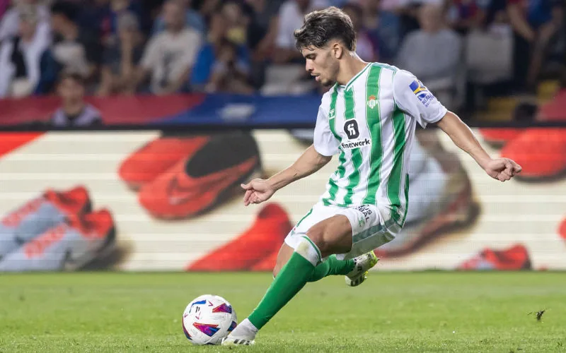 Barcelona pagará a Osasuna 550.000 euros por la venta de Ezzalzouli al Betis