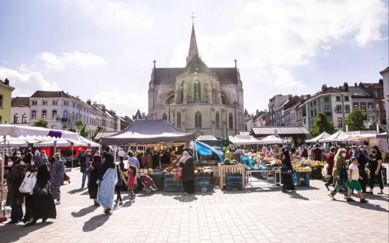 Bélgica devuelve a 233 condenados a Marruecos, pero solo expulsa al 8 % de los migrantes indocumentados detenidos en Schaerbeek