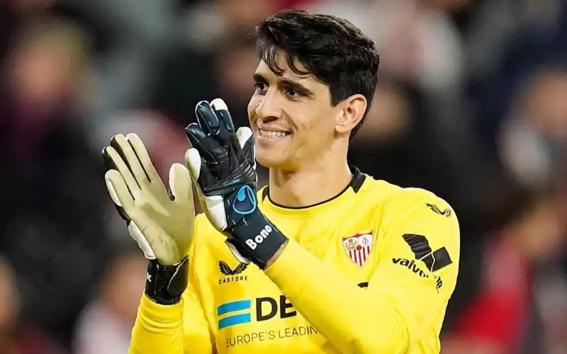Bounou brilla en Arabia : El ex del Sevilla, candidato a mejor portero africano