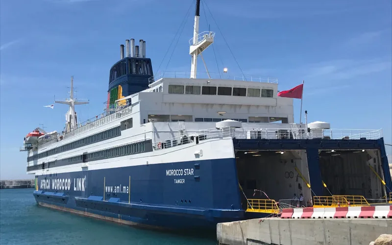 Caos en el Estrecho : Ferry sobrecargado de Algeciras a Tánger Med deja pasajeros varados en el mar
