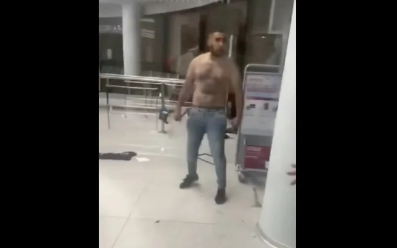 Caos en Palma : Pasajero ebrio desata violencia en aeropuerto tras ser rechazado por Ryanair
