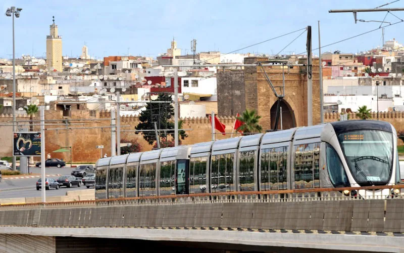 Caos en el tranvía de Rabat : turismo récord colapsa el transporte público
