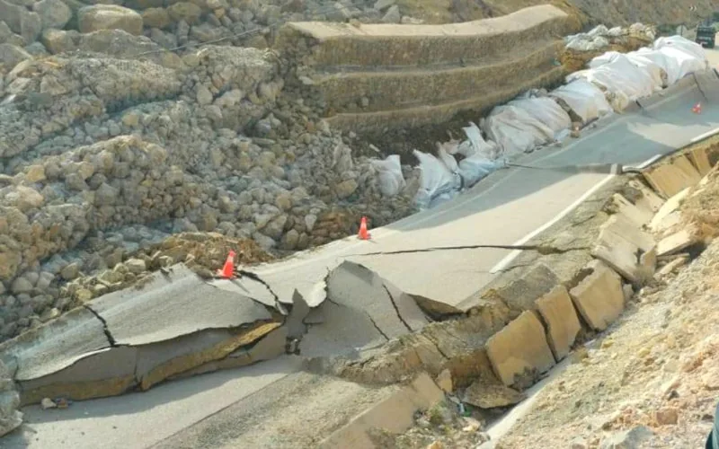 Caos vial en el norte de Marruecos : Lluvias paralizan carreteras clave y afectan la economía regional