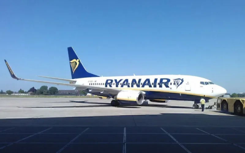 Caos en vuelo Ryanair : Pasajero disruptivo fuerza aterrizaje de emergencia en Marruecos