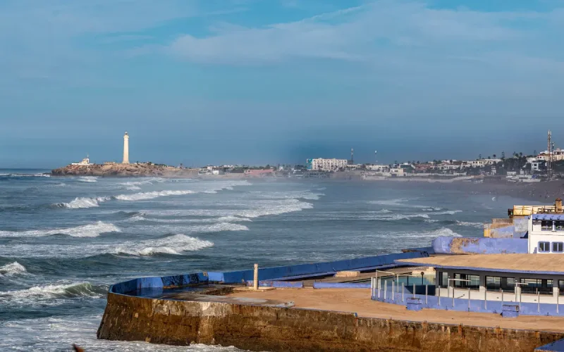 "Casablanca arrasa su malecón : Demolición masiva para Mundial 2030"