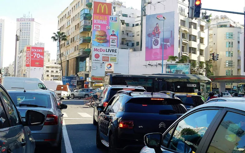 Casablanca lanza ofensiva contra publicidad ilegal y servicios no autorizados