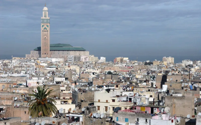 Casablanca se reinventa : Adiós a las parabólicas y bienvenida al blanco uniforme