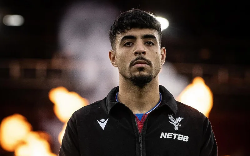 Chadi Riad, del Crystal Palace, sufre nueva lesión de rodilla : ¿cuánto tiempo estará fuera ?