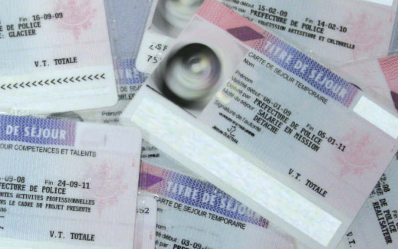 Crisis en Francia : Inmigrantes enfrentan meses de espera y caos burocrático para renovar permisos de residencia