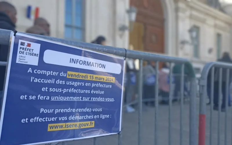 Crisis migratoria en Francia : Trabajadores extranjeros enfrentan obstáculos para obtener residencia legal