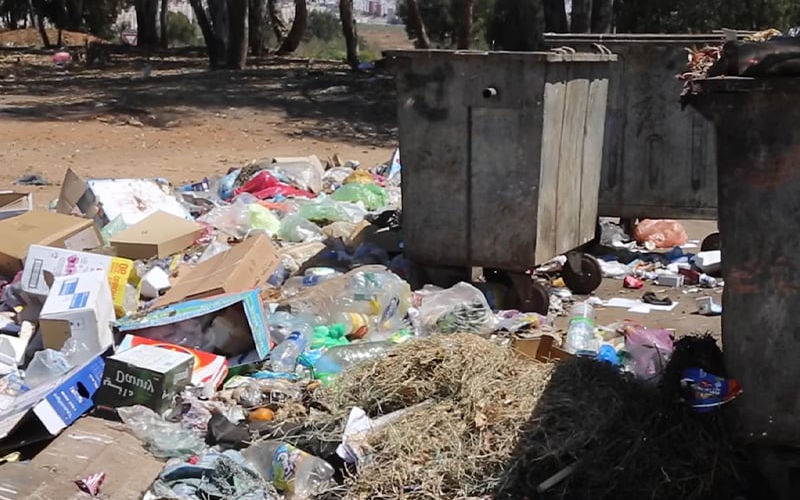 Crisis sanitaria en Mehdia : Montañas de basura invaden las calles y autoridades no reaccionan