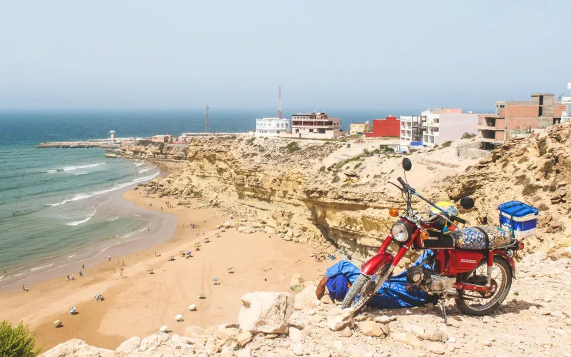Demolición en Imsouane : La controvertida transformación de un paraíso surfista marroquí