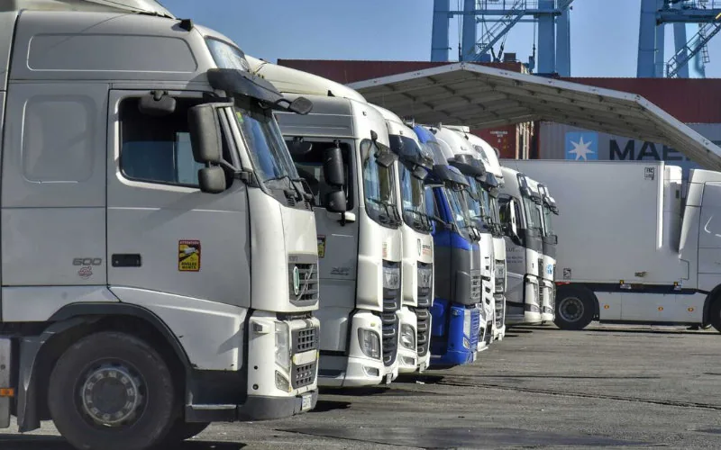 Desarticulada red de tráfico de migrantes : Camiones trucados y documentos falsos entre Tánger y Algeciras