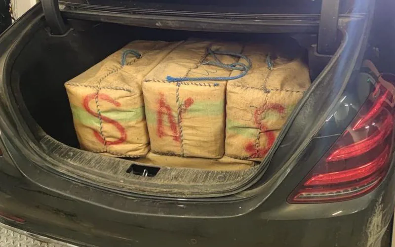 Desarticulan red de narcotráfico : 400 kilos de hachís marroquí incautados en Gironda