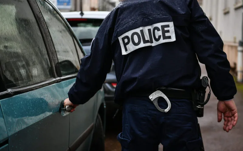 Desmantelan red de narcotráfico : Joven parisino detenido con 50 kg de cannabis marroquí