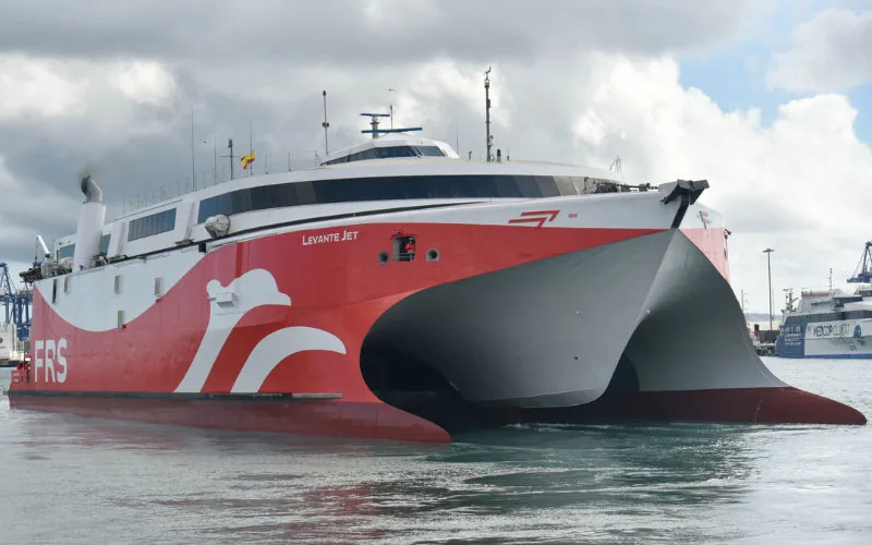 DFDS expande su dominio marítimo : Adquiere FRS Iberia y refuerza rutas en el Mediterráneo