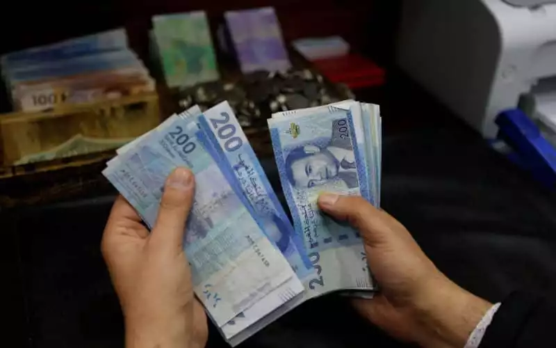 El dirham marroquí alcanza máximos históricos frente al euro y dólar