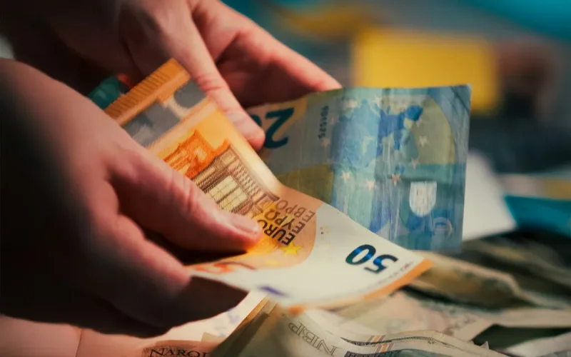 El dírham vuelve a retroceder : 1.000 euros reportan ahora 75 dírhams más