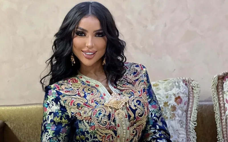 Dounia Batma : De estrella pop a reclusa en Marrakech por el escándalo "Hamza Mon Bébé