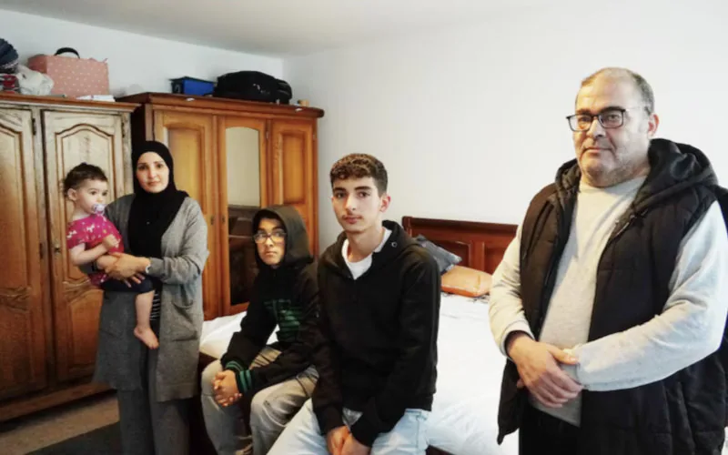 Drama en Bruselas : Familia marroquí hacinada en estudio insalubre busca hogar digno
