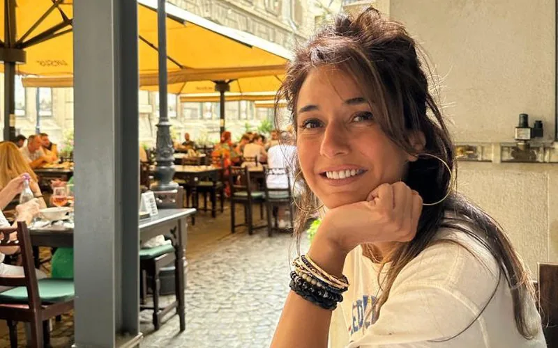 Emmanuelle Chriqui alza la voz : Del éxito en Hollywood al activismo contra el antisemitismo creciente