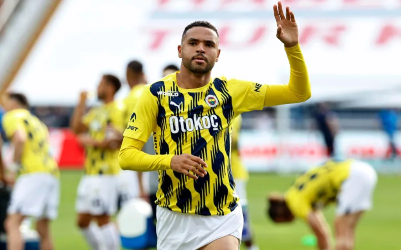 En-Nesyri bajo presión : Mourinho defiende al delantero ante críticas en Fenerbahçe