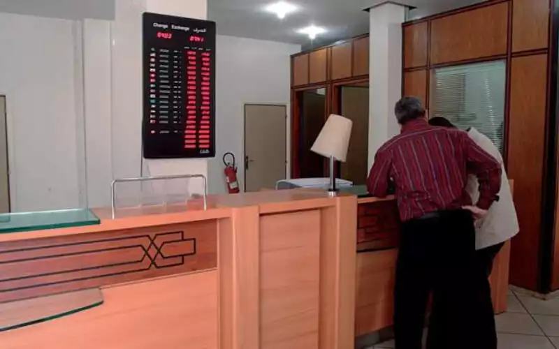 Escándalo bancario en Rabat : 19 millones de dírhams desviados y siete imputados