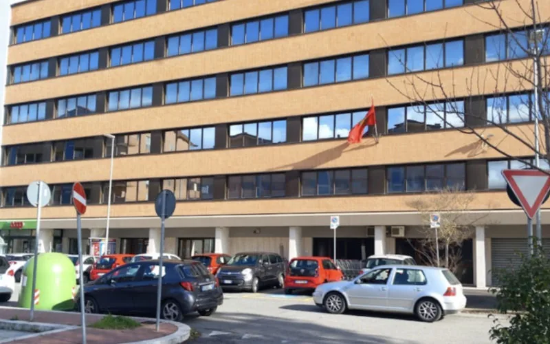 Escándalo en el consulado marroquí : Ex agente condenado por millonario fraude en Italia