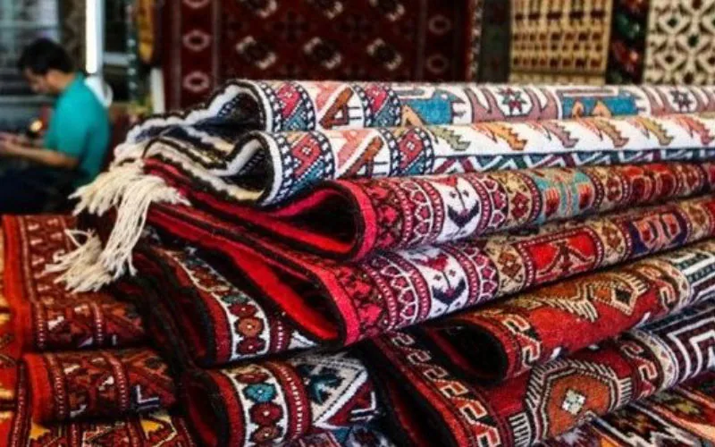 Escándalo en Fez : Turistas colombianos estafados con alfombras de lujo por 70.000 euros