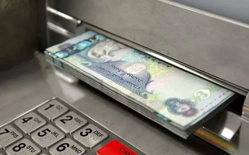 Escándalo financiero en Fez : Empleado bancario condenado por desviar 8 millones de dírhams