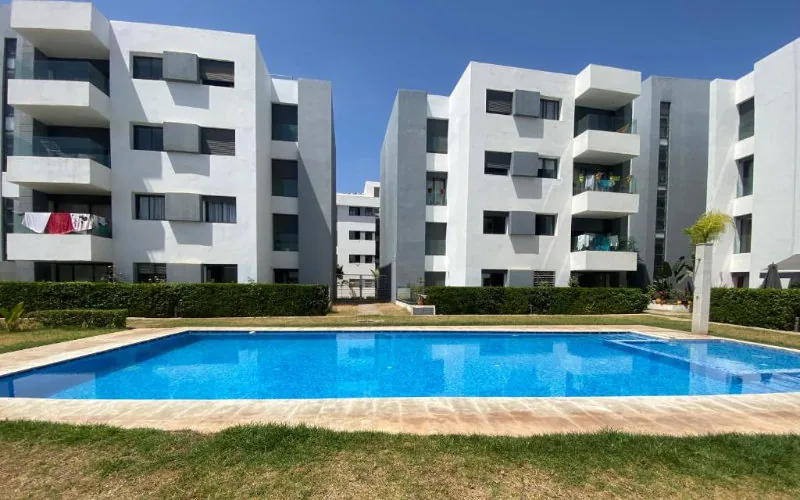 Escándalo inmobiliario en Harhoura : Familias marroquíes y MRE protestan por retrasos en entrega de viviendas
