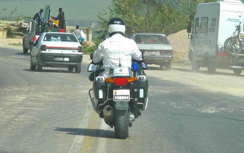 Escándalo en Khémisset : Gendarmes detenidos por soborno en operativo anticorrupción
