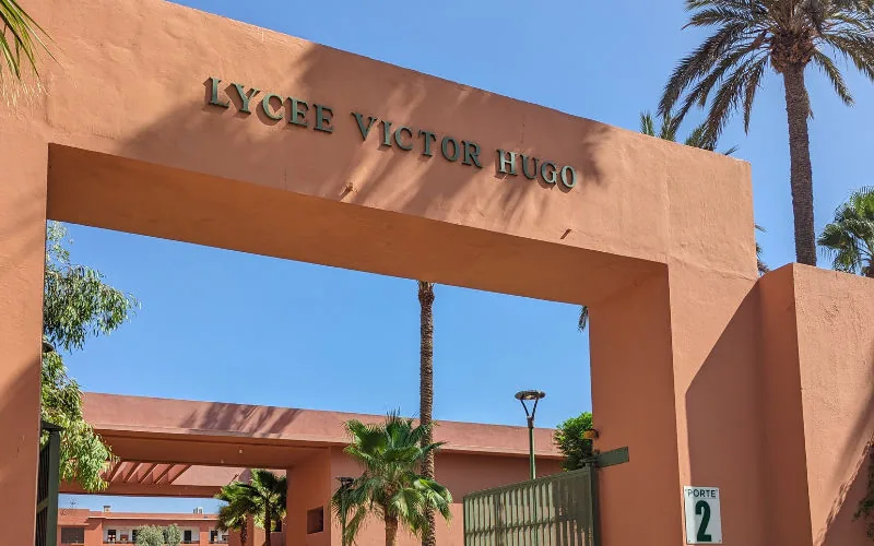 Escándalo en Marrakech : Ex director de liceo francés enfrenta juicio por abuso sexual a menor