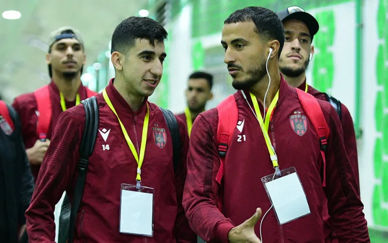 Escándalo en Marruecos : Futbolistas argelinos confundidos por grifos modernos en lujoso hotel