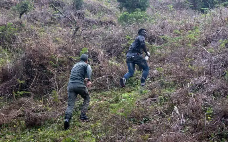 Escándalo en Nador : Detienen a siete militares por tráfico de migrantes en la frontera marroquí