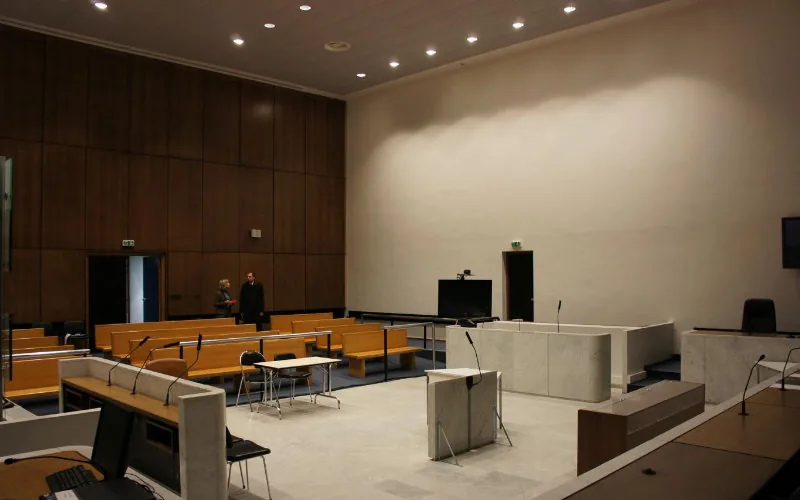 Estafa Real : Falso Embajador Marroquí y Cómplice Enfrentan Justicia en Francia