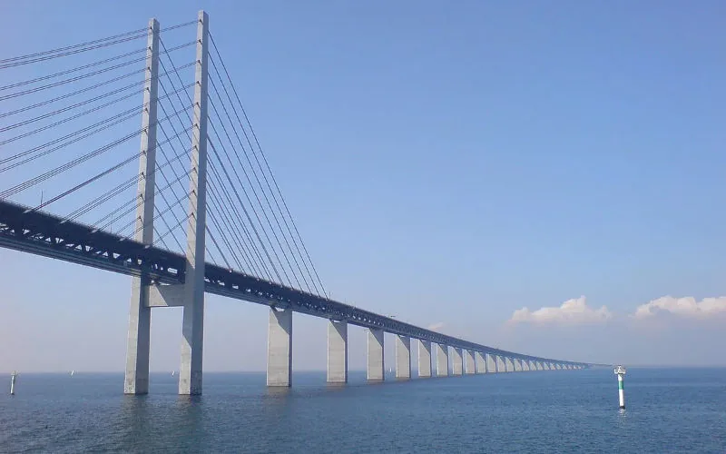 El Estrecho de Gibraltar : ¿Por qué el puente España-Marruecos sigue siendo una utopía ingenieril ?