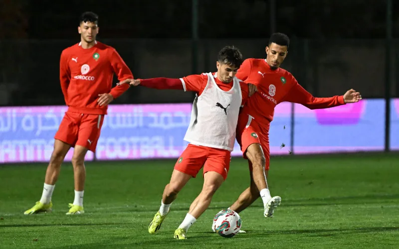 Estrellas marroquíes brillan : Rahimi y Amrabat conquistan títulos en Asia y Europa