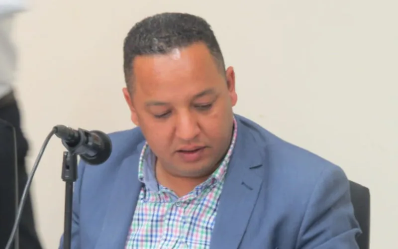 Exfuncionario marroquí condenado huye a Francia : El caso Khallouki sacude Sidi Slimane