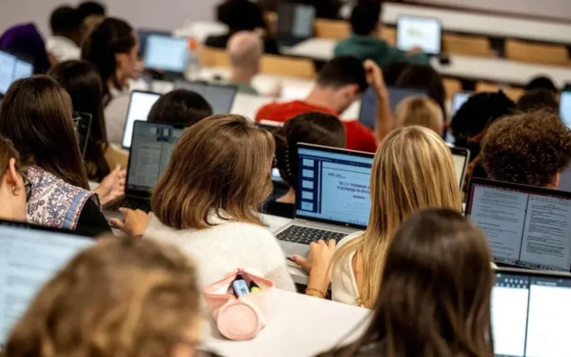 Francia Pierde Estudiantes Marroquíes