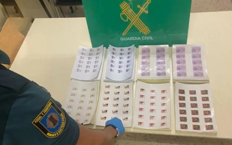 Fraude postal en Valencia : Incautan 98.000 euros en sellos falsos a pasajera marroquí